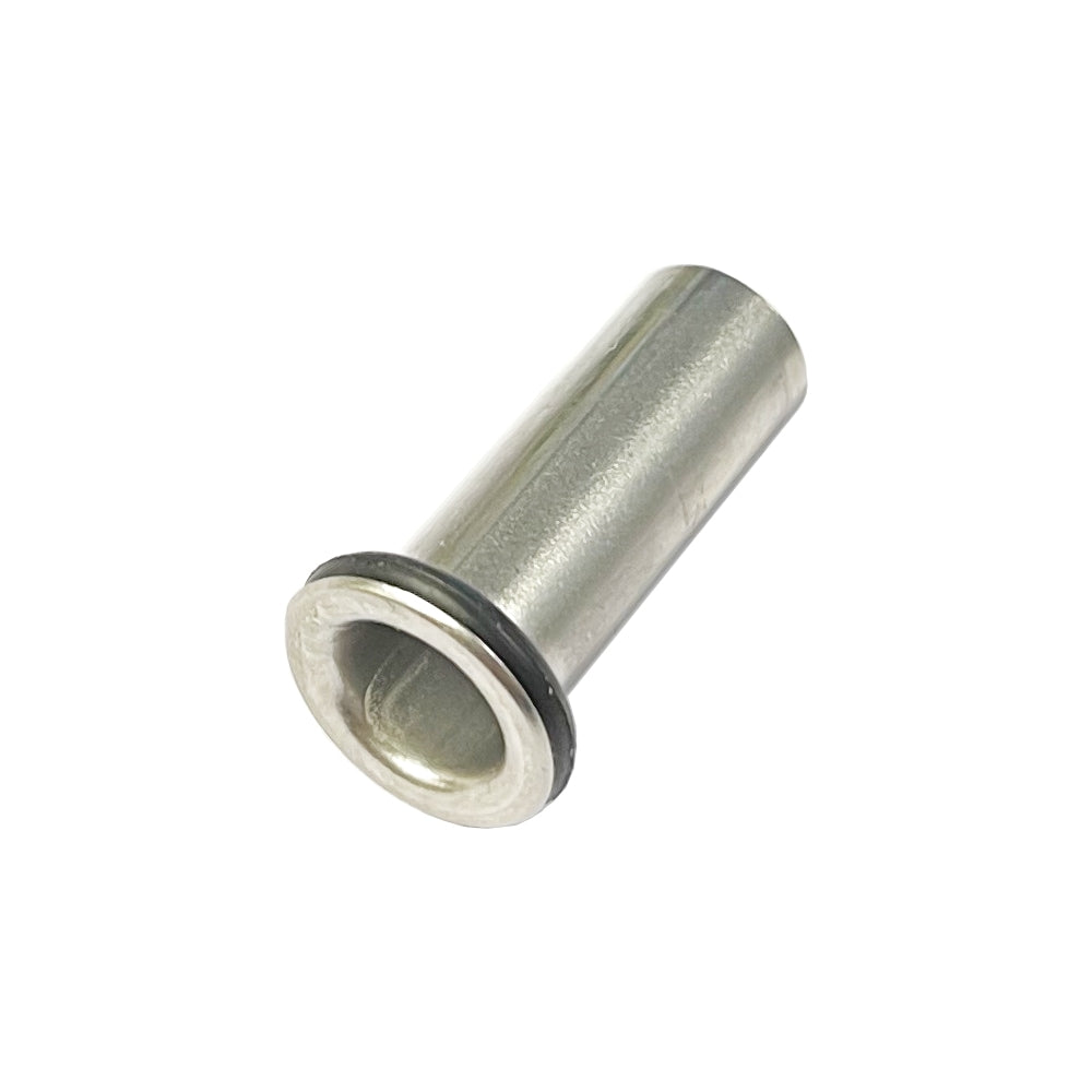 AEB CO2 Dip Tube for 23L Cornelius-keg: sylindrisk metallrør med en flens i den ene enden og en O-ring i nærheten av flensen.