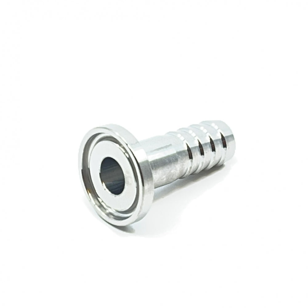 Nærbilde av Brewshop 3/4" Tri-Clamp x 1/2" slangenippel slangekobling, laget av 316L rustfritt stål, vist på hvit bakgrunn.