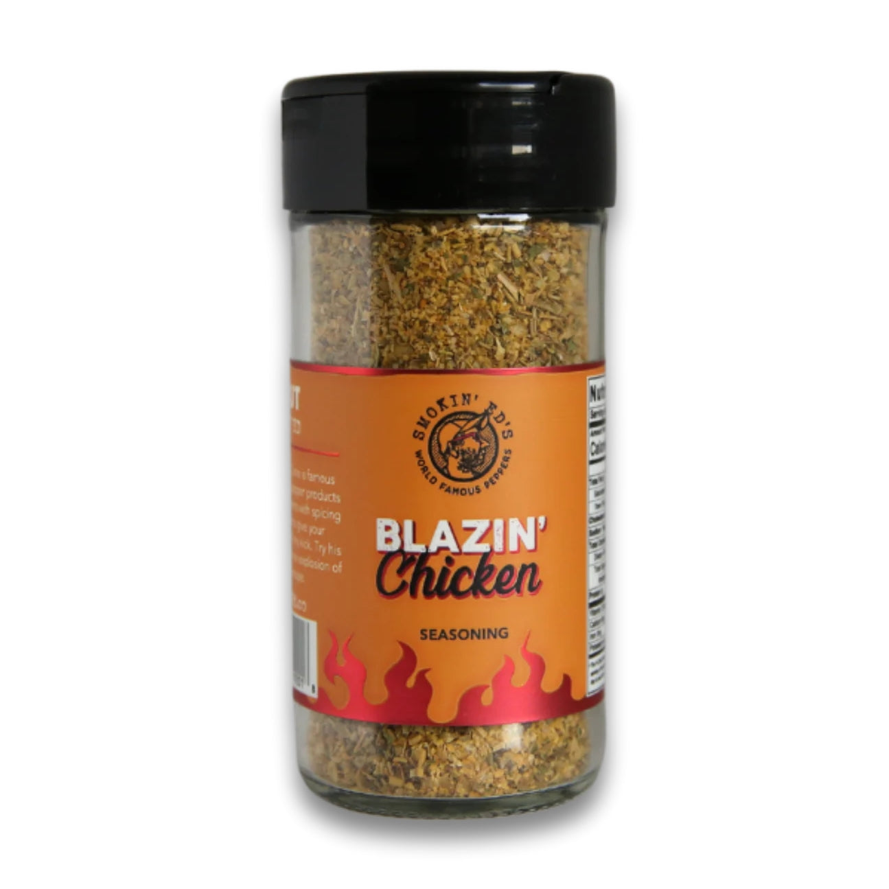 En gjennomsiktig krydderkrukke merket Smokin´ Ed´s Blazin Chicken Seasoning fra PuckerButt Pepper Company, med svart lokk og oransje etikett med flammer, kyllinglogo og den sterke varmen fra Smokin´ Ed´s berømte kyllingkrydderblanding.