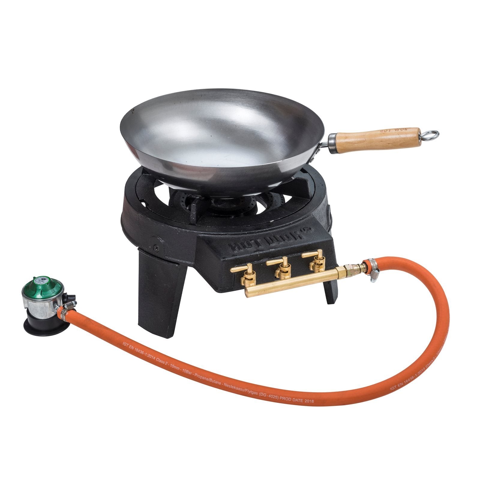 A HOT WOK PRO 12 kW gassbrenner med wokpanner fra HotWok har en metallwokpanne med trehåndtak, koblet til en propanregulator via en oransje slange.