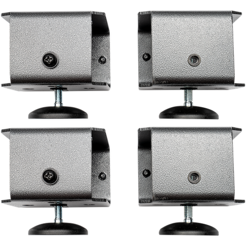 Traeger Outdoor Kitchen Trim Kit for Timberline XL inkluderer fire hjørnebraketter i metall med justerbare nivelleringsføtter, ideelt for å bygge ditt drømmekjøkken utendørs eller oppgradere Timberline XL-grillen din, vist i et rutenett.