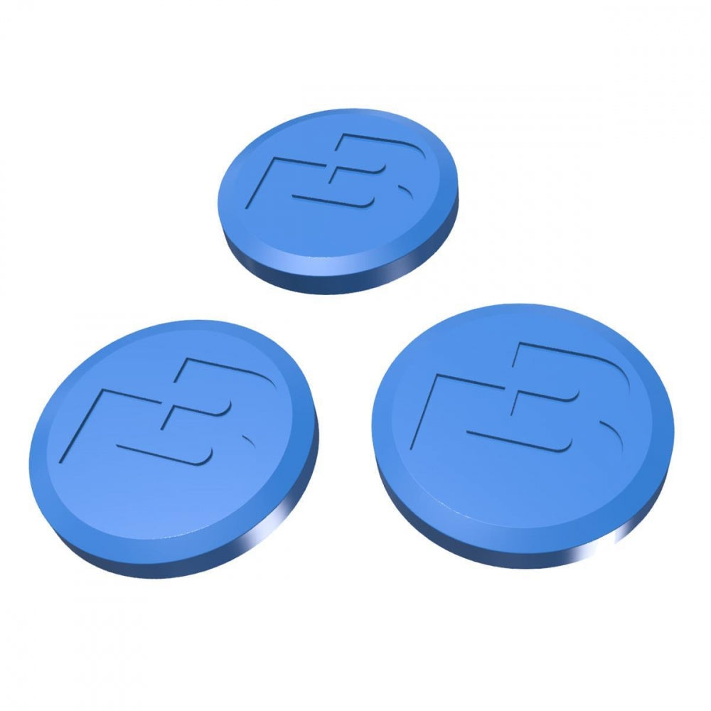 En 3-pakning med Brewtools 2" TC Caps laget av silikon av næringsmiddelkvalitet, hver blå og sirkulær med en preget stilisert B-logo, vist på en hvit bakgrunn.