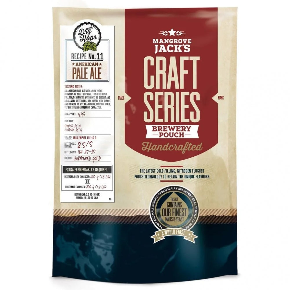 Mangrove Jacks Craft Series American Pale Ale ekstraktsett (2,5 kg) inneholder bryggeinformasjon og ingredienser som premium maltekstrakt, alt i en tydelig merket pose.