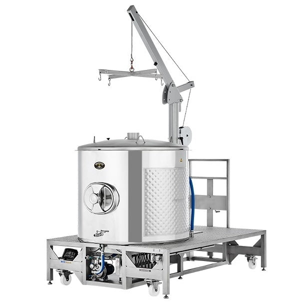 Speidel #Braumeister 1000L - Bestillingsvare er en fermenteringstank i rustfritt stål på hjul med kranarm og kontrollpanel, designet av Speidel for kommersiell ølbrygging i automatiske bryggesystemer.
