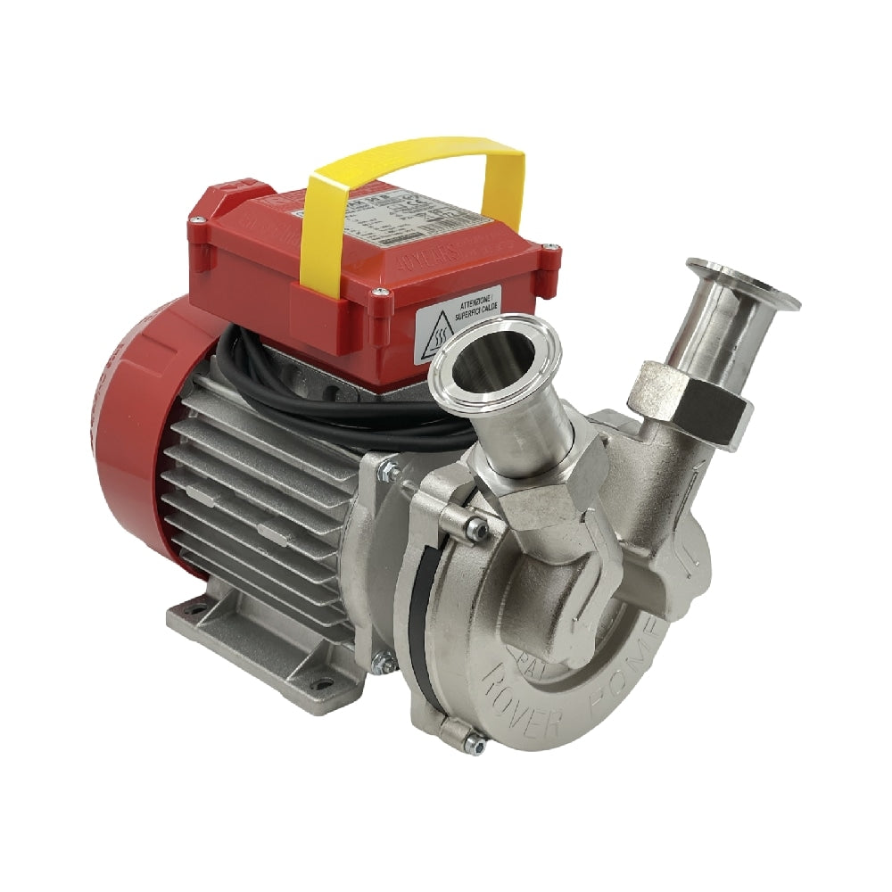 Brewshop TC-adapteren for Rover Novax 30 B-pumpe (1,25" BSP til 1,5" Tri-Clamp) er vist på en hvit bakgrunn - perfekt for tilkobling av den elektriske overføringspumpen for CIP-rengjøring eller brygging.