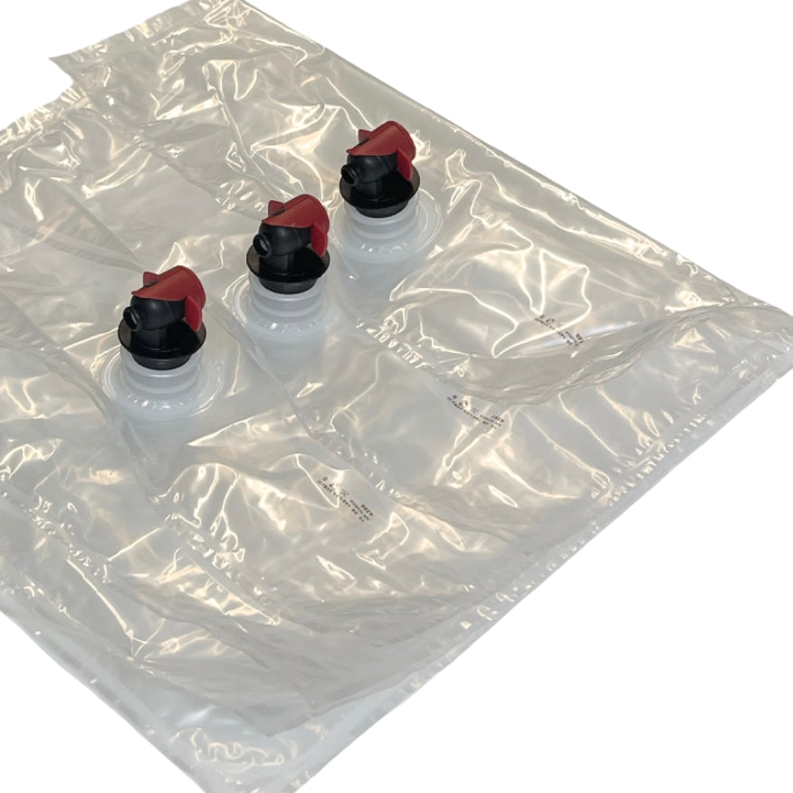 Brewshop 10L Bag in Box - 3stk poser inneholder vinoppbevaringsposer i klar plast, hver med en hvit tut som forsegles av en svart og rød hette.
