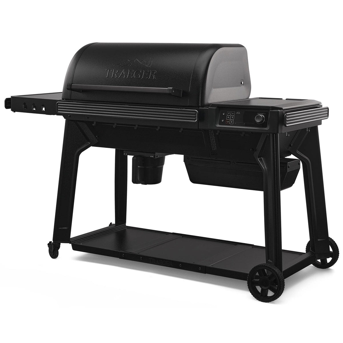 Traeger Woodridge Pro Pelletsgrill er svart med lukket lokk, sidehylle, WiFIRE-teknologi, digitalt kontrollpanel og hjul for enkel forflytning.