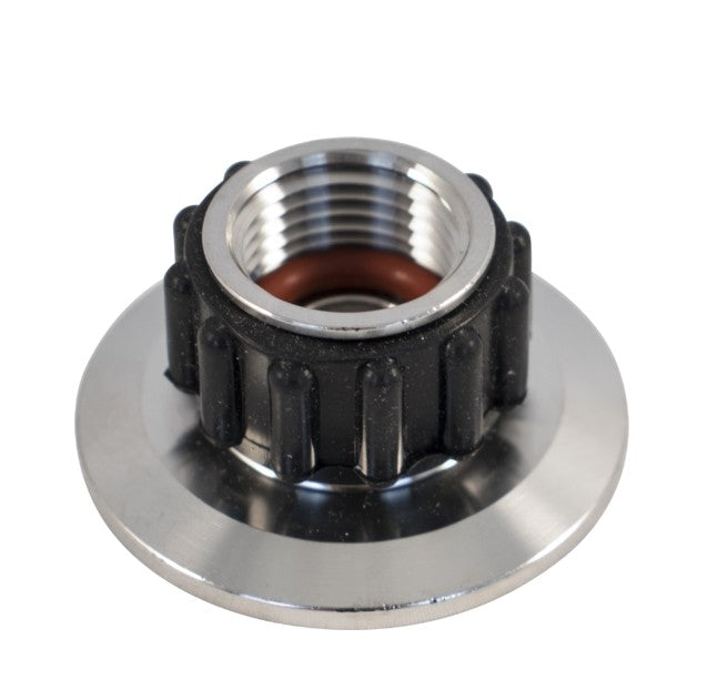 Blichmann QuickConnector - 1,5" Tri-Clamp til 1/2" NPT-adapter har en solid kjerne i rustfritt stål, et svart plastgrep med ribber og en bred sølvfarget base - ideell for bruk med beslag i rustfritt stål eller 1/2" NPT. Merkevare: Blichmann.