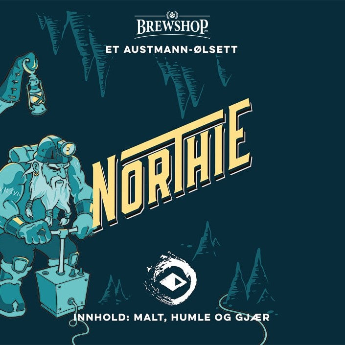 Austmann Northie - allgrain ølsett fra Brewshop har en illustrert etikett med en skjeggete gruvearbeider, snødekte fjell og innholdsinformasjon: malt, humle, gjær - ideelt for hjemmebrygging-entusiaster.