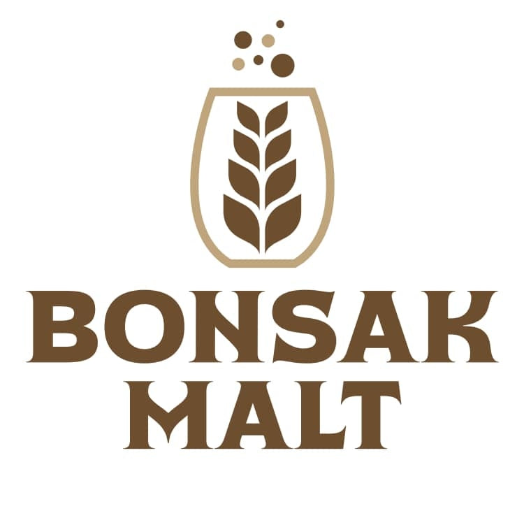 Logoen til Bonsak Gårdsmalteri viser en stilisert hvetestengel i et glass med bobler og en fet brun "Bonsak Malt"-tekst, som representerer deres premium Special N Malt 25 kg (75 EBC) håndverksmalt og autentisk norsk malt.