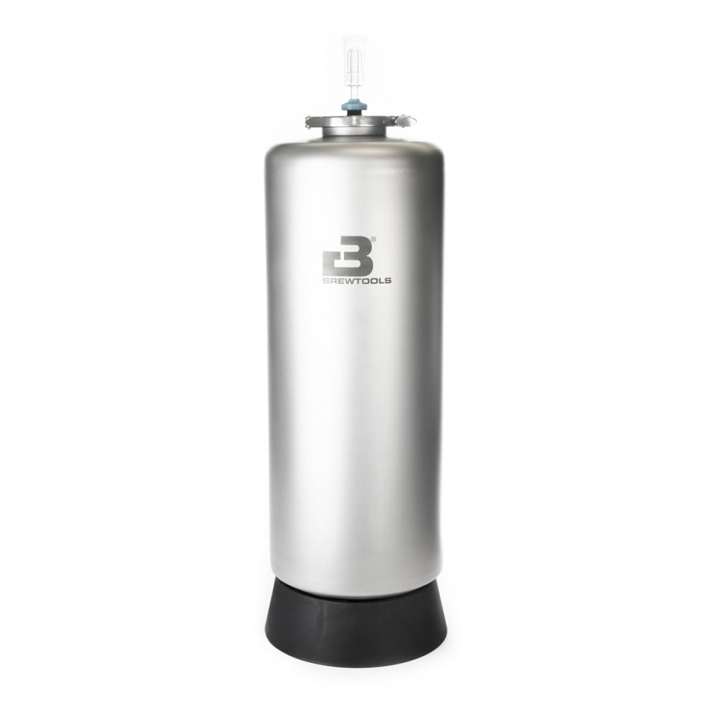 Brewtools MiniUni 40 tank med standard tilbehør er en fermenter i rustfritt stål for ølgjæring, med sylindrisk form, topp med lokk, luftsluse og svart gummibunn, vist mot en vanlig hvit bakgrunn. Merkevare: Brewtools.
