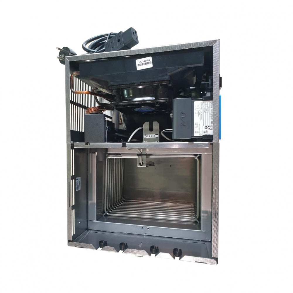 En åpen visning av Quantor MiniChilly 03 SB Compatible Glykolkjøler 260W (3/8HP) viser interne ledninger, metalldeler og kjølefunksjoner - ideelt for hjemmebryggere som ønsker presis temperaturkontroll fra Quantor.