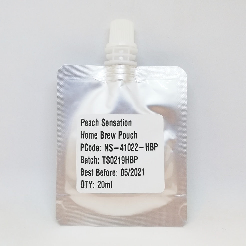 Totally Natural Solutions NaturalSensation Fersken fruktessens - 20 ml hjemmebryggingspose er ideell for å gi ølen din en ferskenaktig vri, med produktinformasjon, batchnr. og best før-dato tydelig merket for enkel bruk.