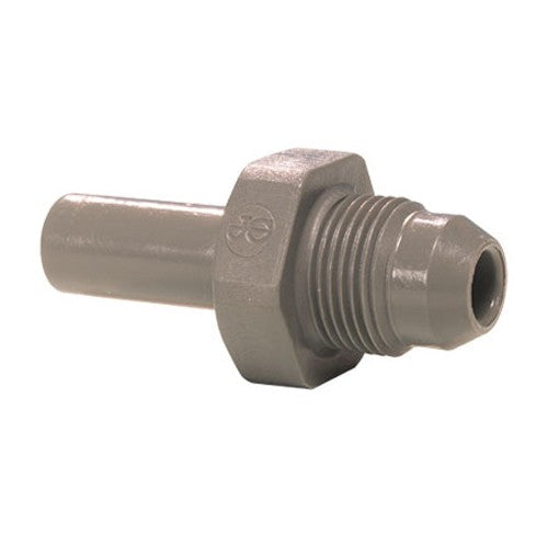 John Guest 3/8" - 9/16" spindeladapter: grå plastkobling med sekskantmutter og gjenget hannkobling i den ene enden, glatt sylindrisk forlengelse i den andre; kompatibel med John Guest-koblinger.