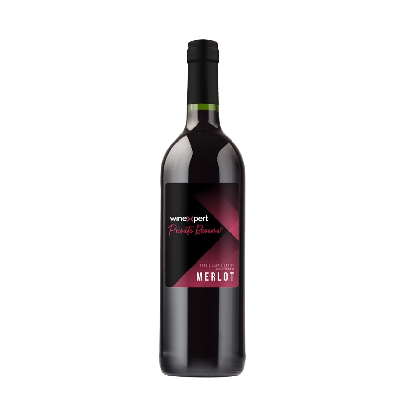 En flaske Winexpert Private Reserve Vinsett Merlot, Stag's Leap, California, vises mot en vanlig hvit bakgrunn.