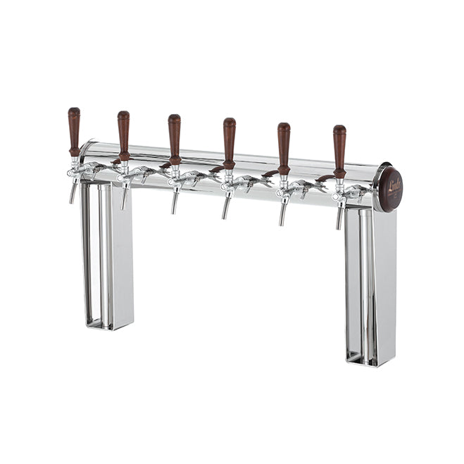 Lindr Naked Cold Bridge 6 Tappetårn er et kromfarget øltappetårn med seks trehåndtak og tuter, fagmessig fremstilt av rustfritt stål. Det er designet med tanke på både stil og holdbarhet, og er perfekt for å skjenke en rekke forskjellige drikkevarer på fat ved hjelp av det pålitelige Cold Bridge-systemet.
