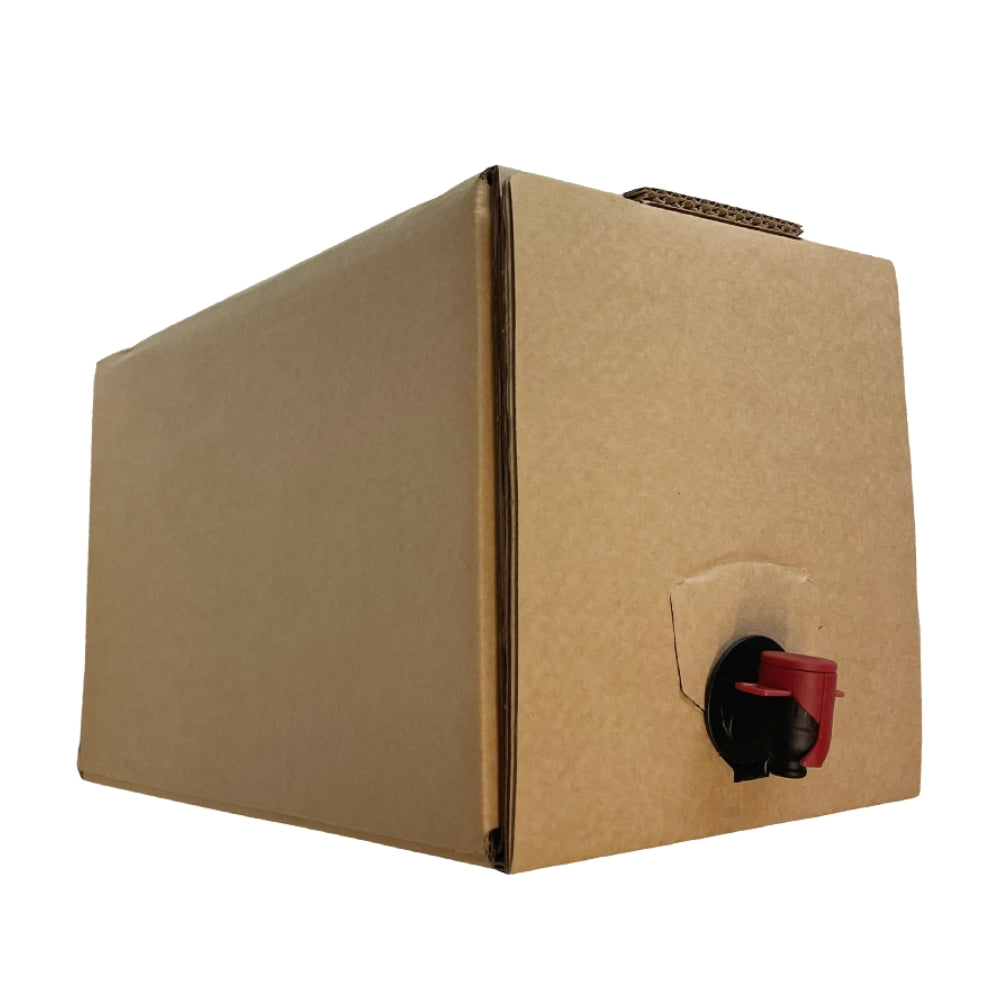 En brun 10L Bag in Box eske fra Brewshop, uten pose, med rød ventil og åpning for tappekran.