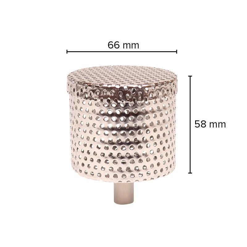 Brewolution Nytt bunnfilter til Brewster Beacon 40L & 70L er et sylindrisk metallfilter laget av rustfritt stål med perforeringer, som måler 66 mm i diameter og 58 mm i høyden.