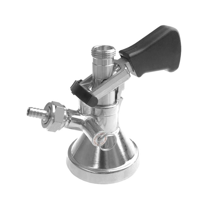 LINDR KeyKeg Fatkobling 5/8″ er en fatkobling i rustfritt stål med et svart plasthåndtak, slangetilkobling og trykkavlastningsventil – utviklet for å tappe drikkevarer fra fat. Den har en KeyKeg 5/8″-tilkobling som sikrer pålitelig ytelse og er fullt kompatibel med LINDR KeyKeg-systemer.