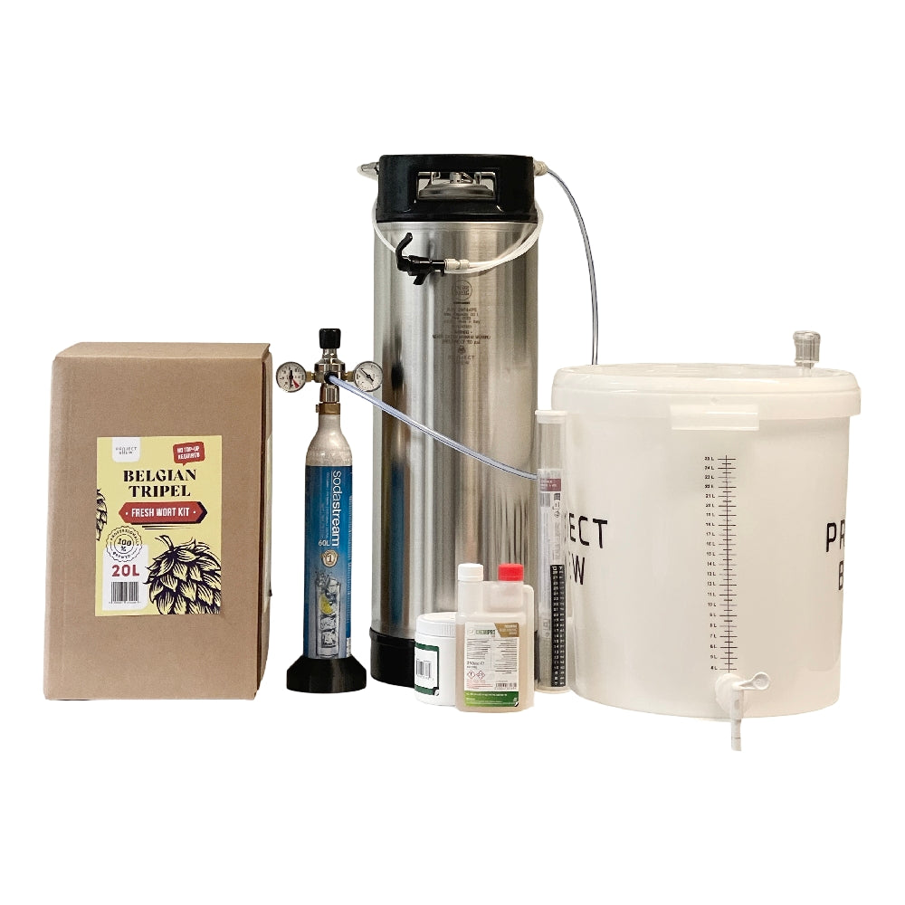 Brewshop Simply Brew - Komplett startsett med Belgian Tripel 20L Fresh Wort Kit inkluderer CO2-tank, rustfritt stålfat, plastgjæringskar med tappekran, pluss alt essensielt bryggeutstyr og ingredienser for ølbrygging hjemme.