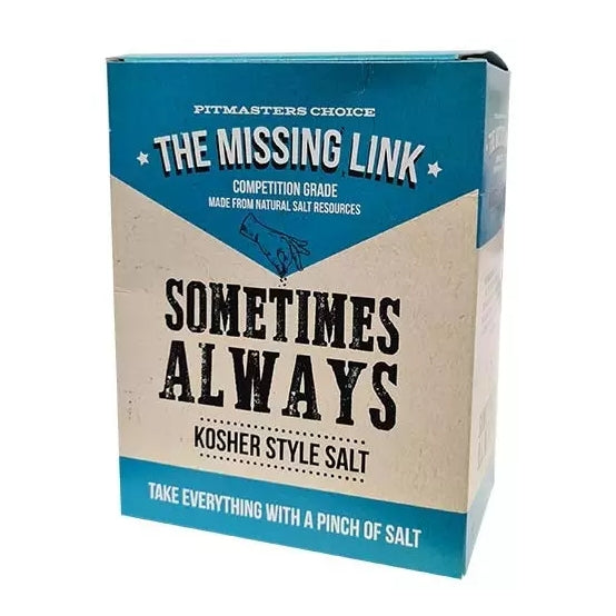 En blå og hvit eske merket The Missing Link Sometimes Always Kosher Style Salt har salt-slagord, noe som gjør den perfekt til saltlake eller til å forsterke BBQ-rubben. Merkevare: The Missing Link.